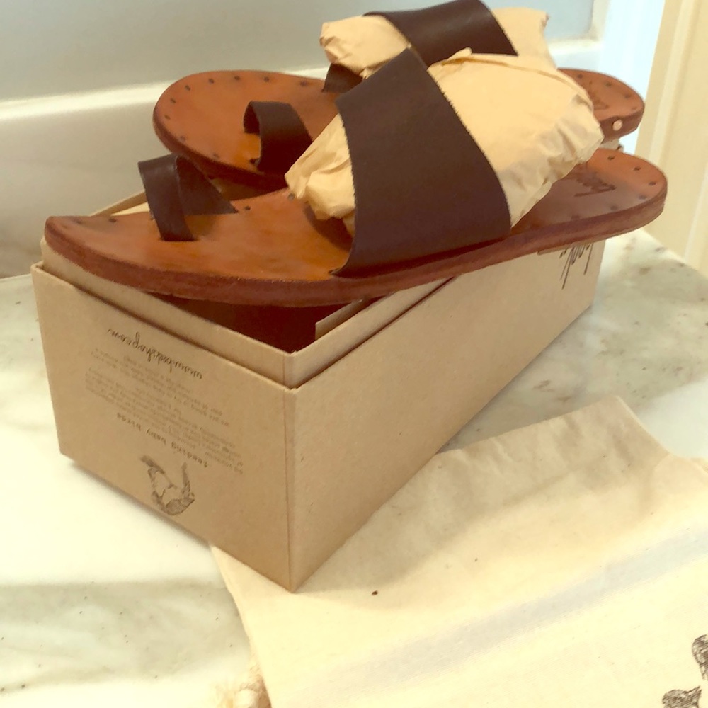 Been Finch sandals Size 9